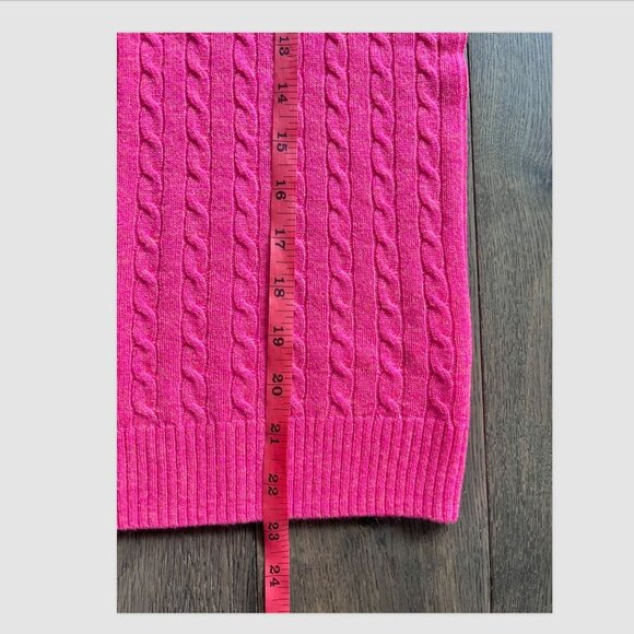 J. Crew Italian Cashmere Cable Knit Crewneck Sweater Size S Pink Button NWT - Picture 6 of 7
